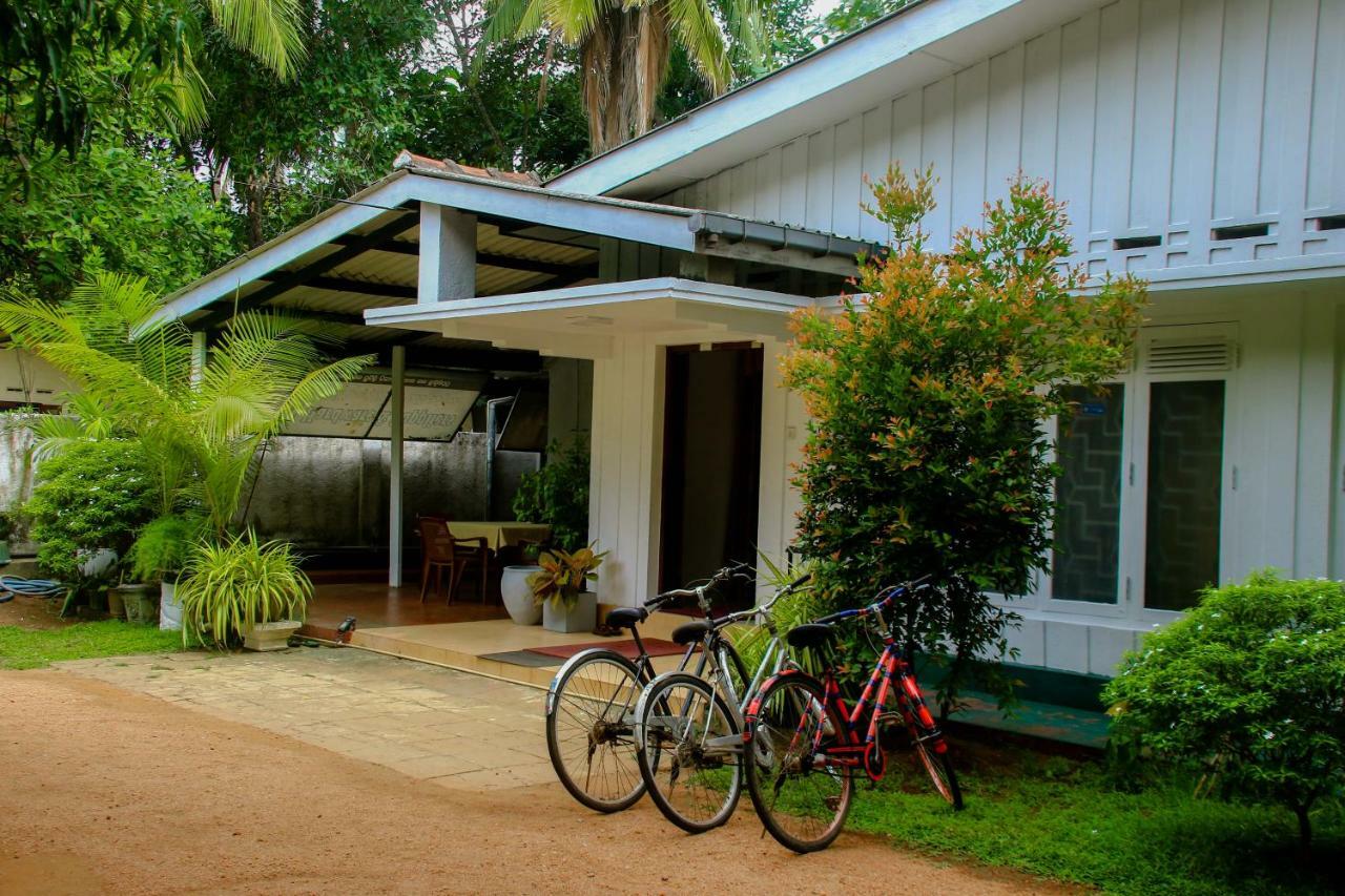 Molino Tourist Rest Anuradhapura Hotel Exterior photo